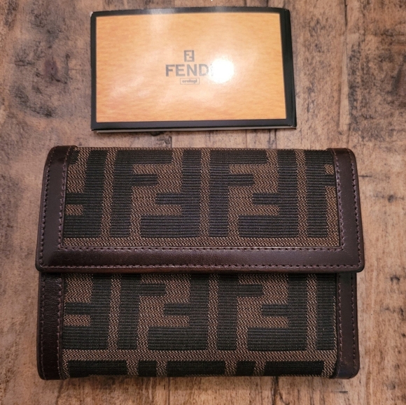 Fendi zucca wallet with box - Picture 2 of 10